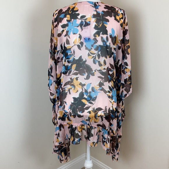 Motherhood Maternity Plus Size Floral Top Bundle - Picture 8 of 11